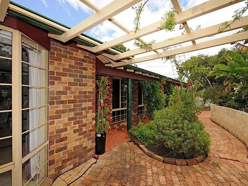 6 Wyss Lane, North Lake WA 6163