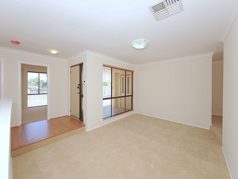 14 Krugger Place, Leeming WA 6149