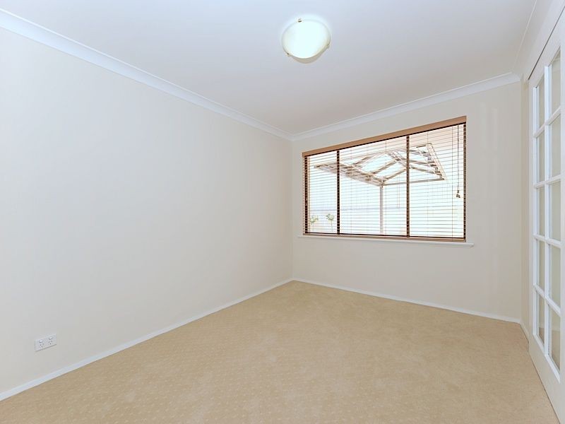 14 Krugger Place, Leeming WA 6149