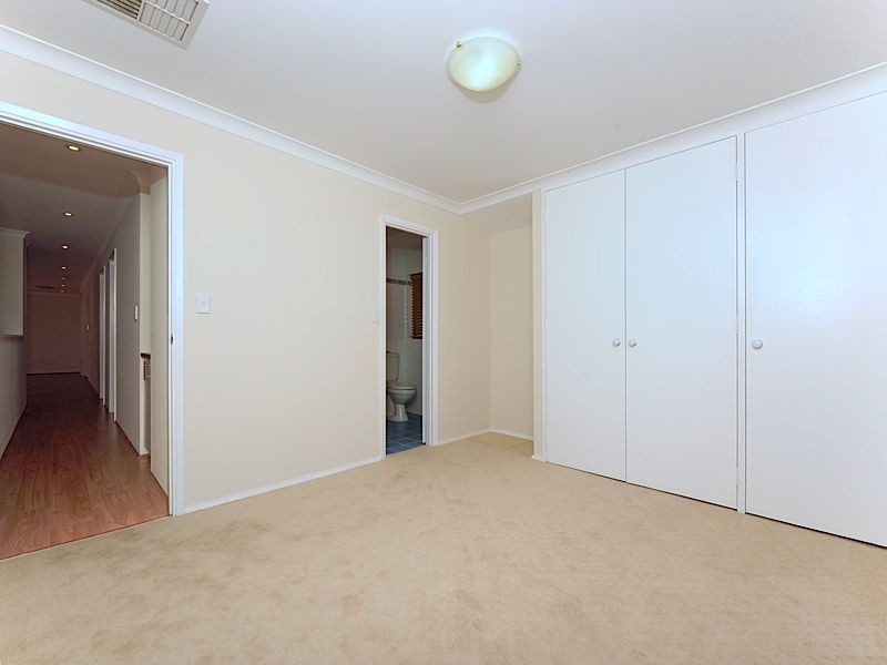 14 Krugger Place, Leeming WA 6149