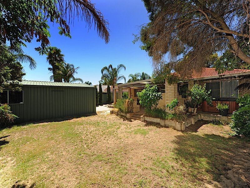 26 Windmill Drive, Bibra Lake WA 6163