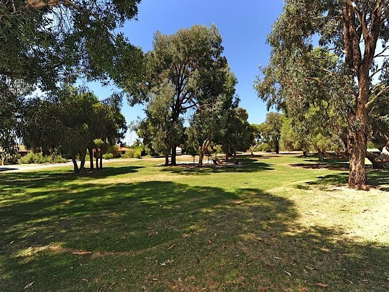 26 Windmill Drive, Bibra Lake WA 6163