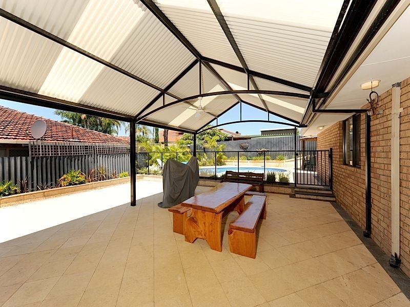 34 Ela Street, Leeming WA 6149