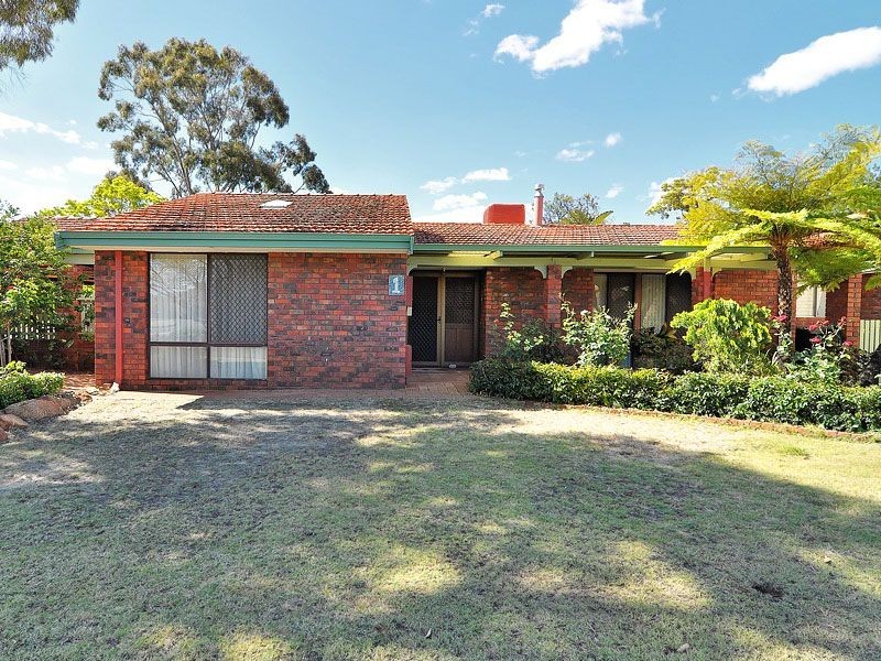 1 Moss Close, Leeming WA 6149