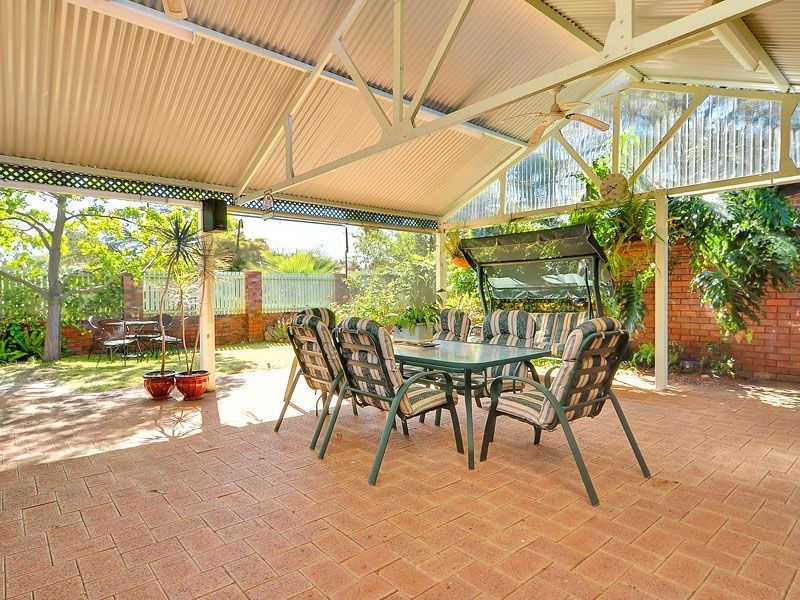 1 Moss Close, Leeming WA 6149