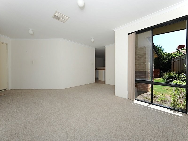 30 Kooralbyn Valley Crescent, Jandakot WA 6164