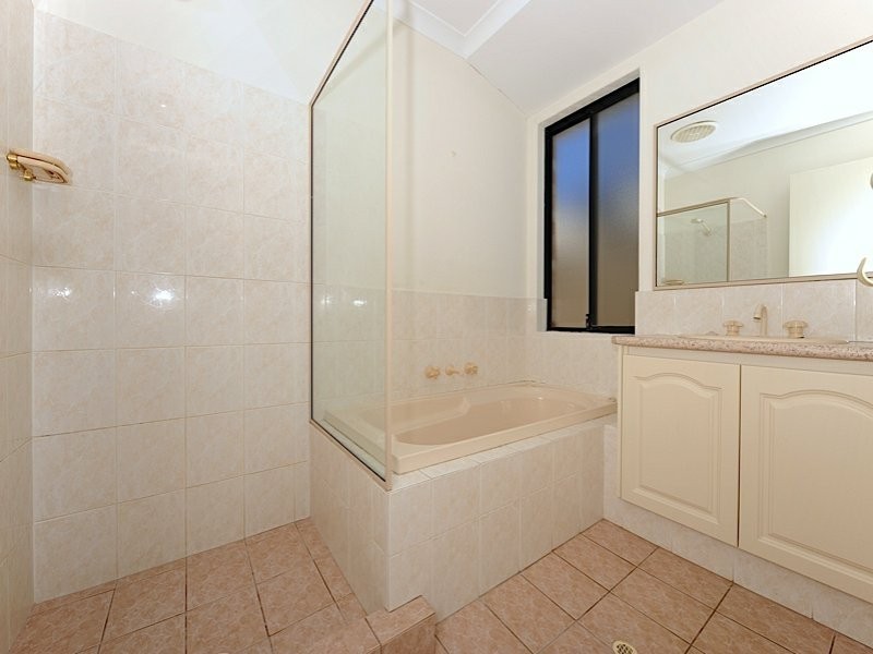 30 Kooralbyn Valley Crescent, Jandakot WA 6164