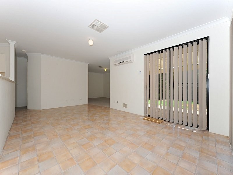 30 Kooralbyn Valley Crescent, Jandakot WA 6164