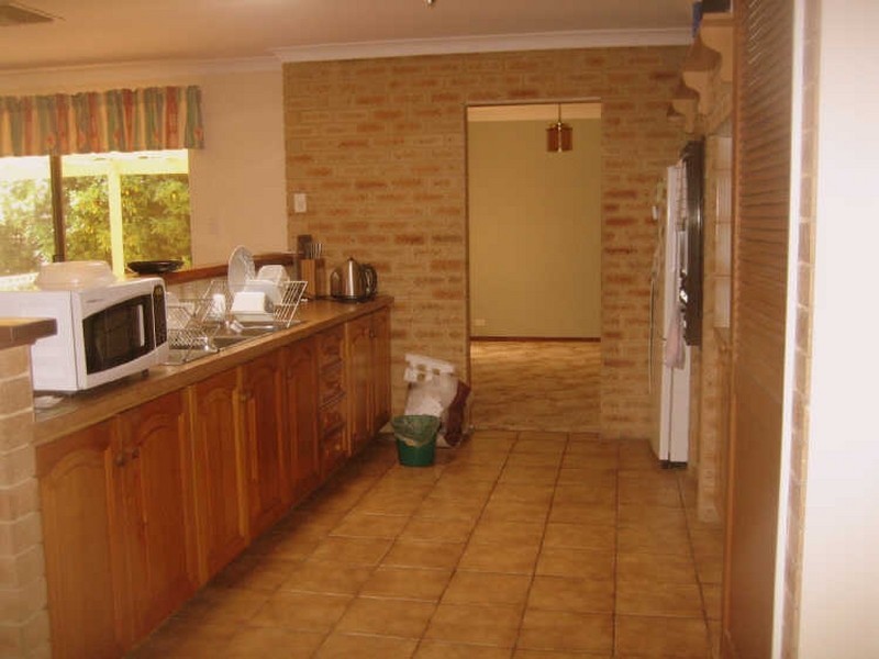 17 Beckley Circle, Leeming WA 6149