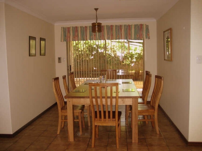 17 Beckley Circle, Leeming WA 6149