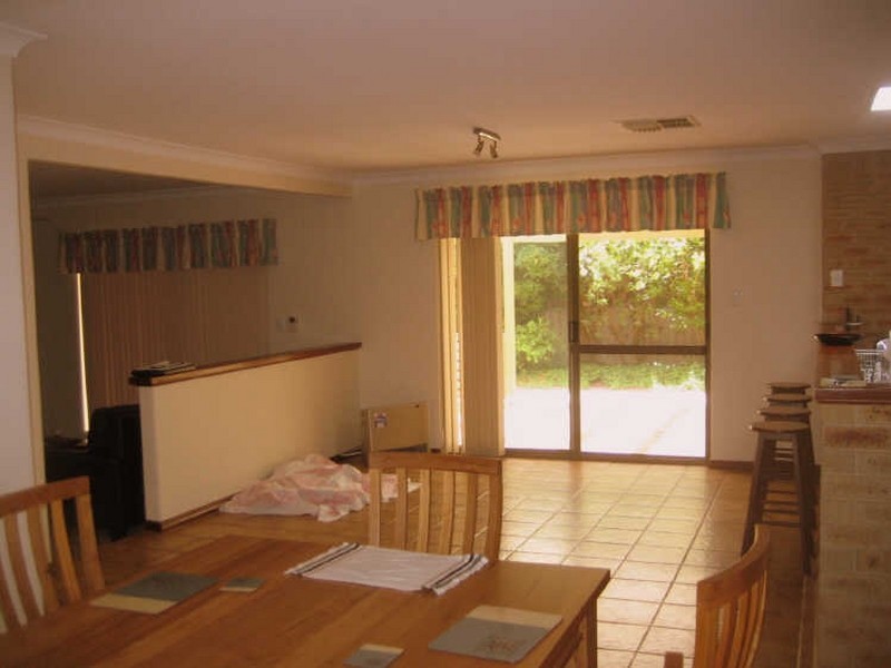 17 Beckley Circle, Leeming WA 6149