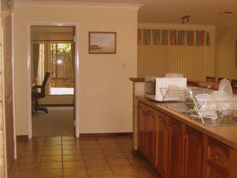 17 Beckley Circle, Leeming WA 6149