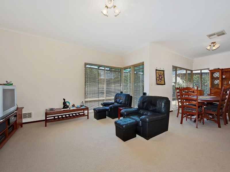 7 Allard Place, Leeming WA 6149