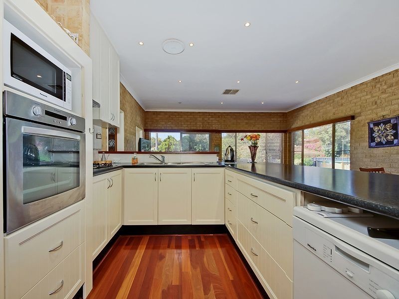 7 Allard Place, Leeming WA 6149