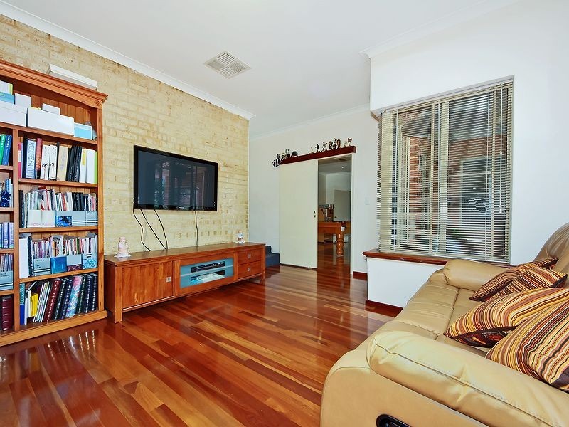 7 Allard Place, Leeming WA 6149