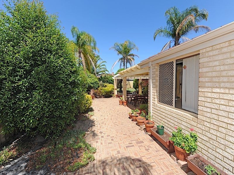 77 Aulberry Parade, Leeming WA 6149