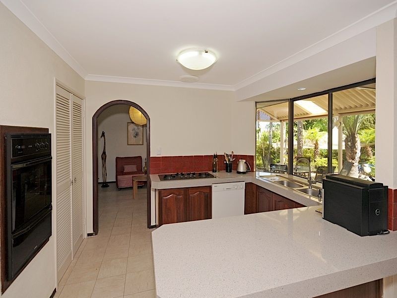 9 McKay Court, Bibra Lake WA 6163