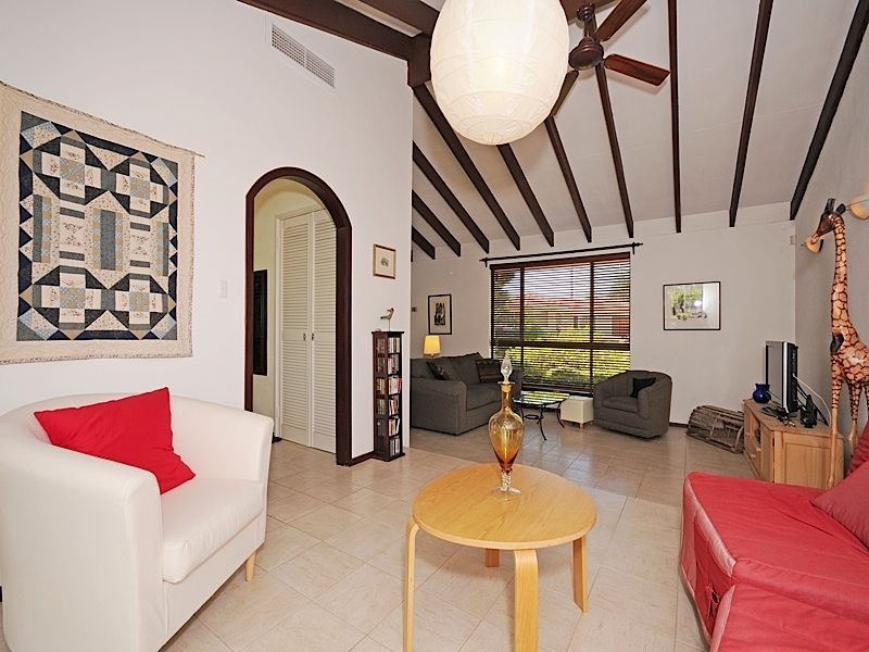 9 McKay Court, Bibra Lake WA 6163