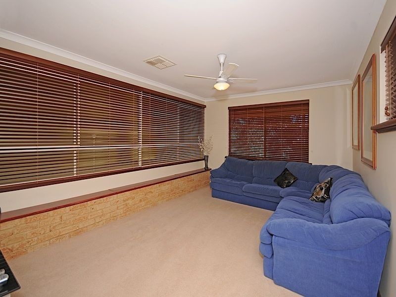 5 Harrington Crescent, Leeming WA 6149