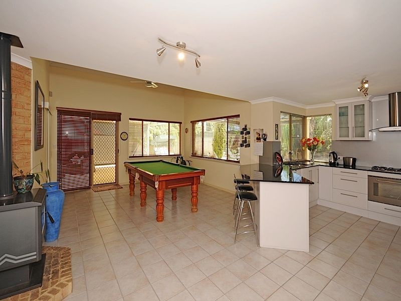 5 Harrington Crescent, Leeming WA 6149