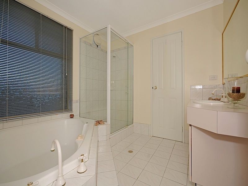 5 Harrington Crescent, Leeming WA 6149