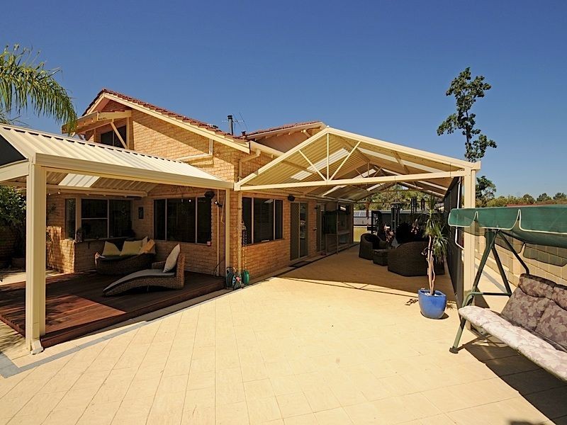 5 Harrington Crescent, Leeming WA 6149