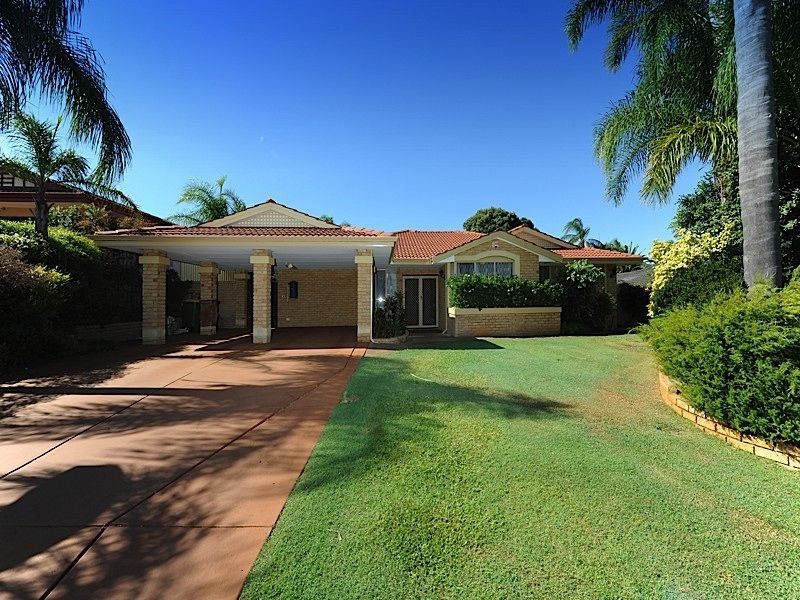 8 Beckley Circle, Leeming WA 6149