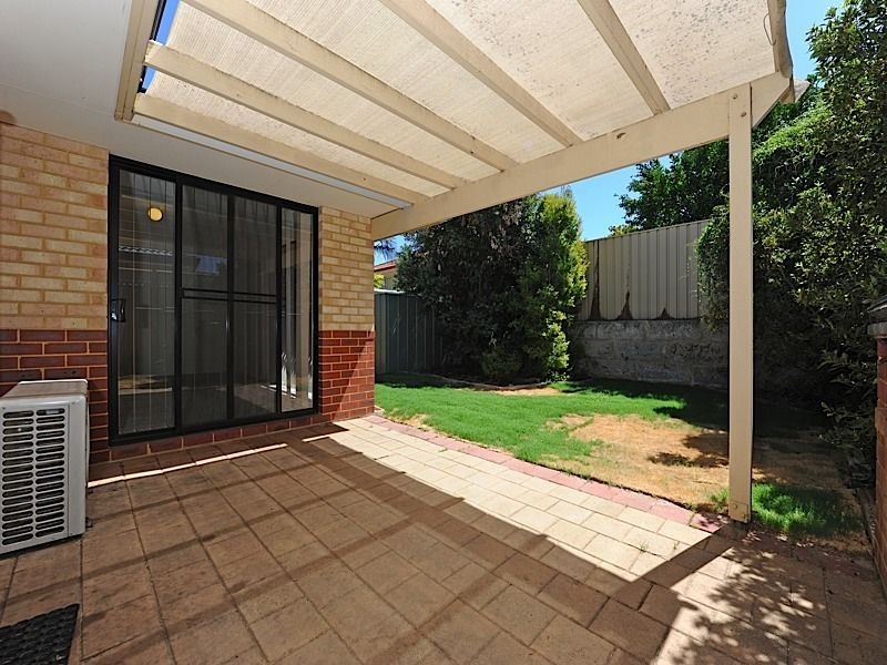 30 Kooralbyn Valley Crescent, Jandakot WA 6164