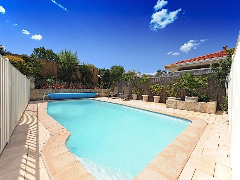 7 Waraker Way, Leeming WA 6149