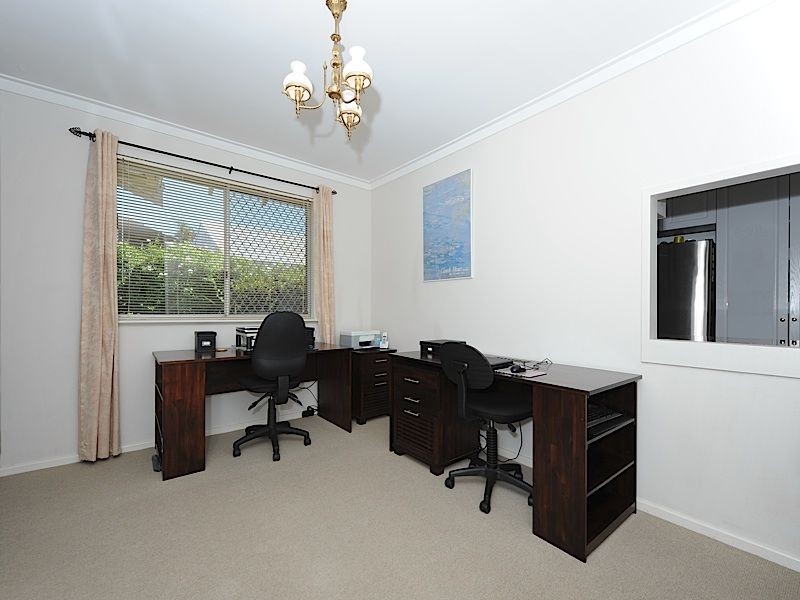 7 Waraker Way, Leeming WA 6149