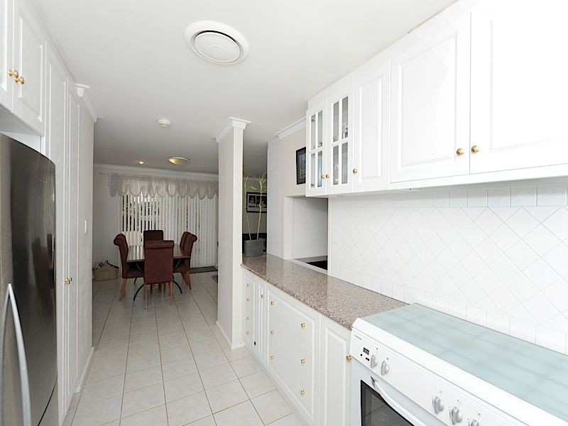 7 Waraker Way, Leeming WA 6149