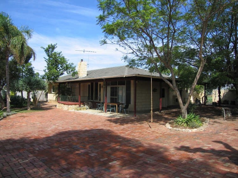 223 Hamilton Road, Coogee WA 6166