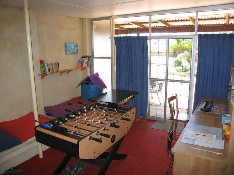 223 Hamilton Road, Coogee WA 6166