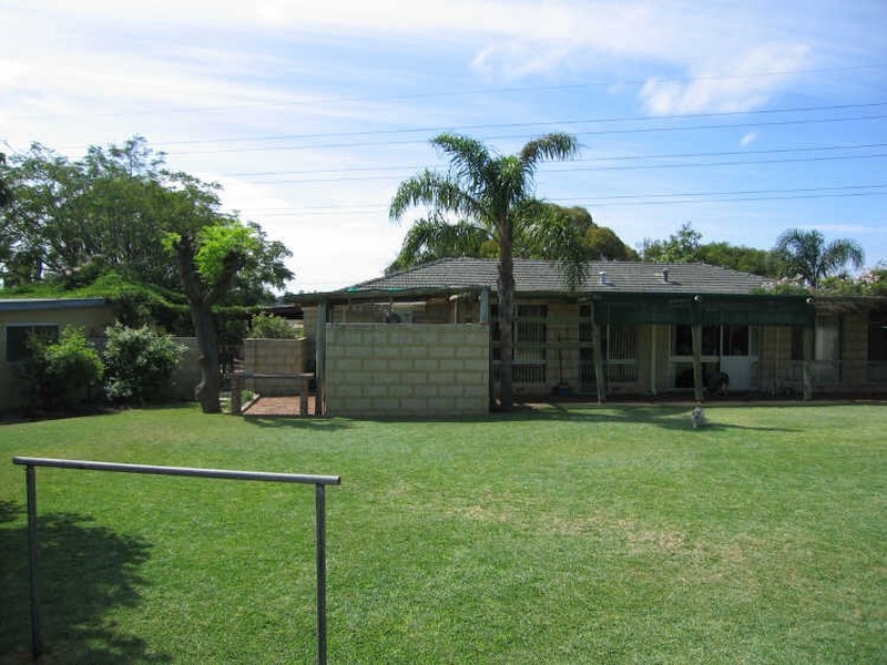 223 Hamilton Road, Coogee WA 6166