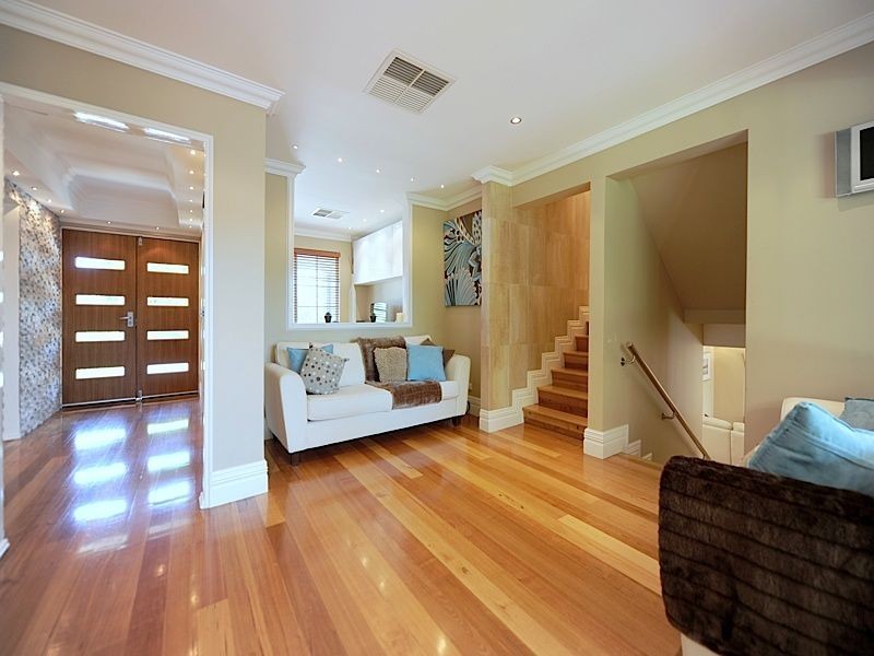 24 Cardinal Crescent, Leeming WA 6149