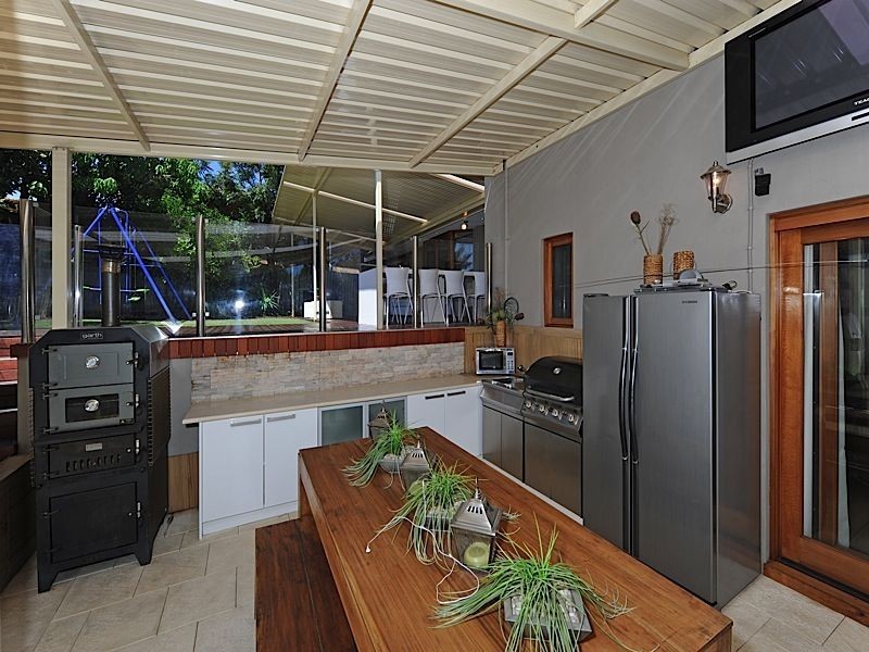 24 Cardinal Crescent, Leeming WA 6149