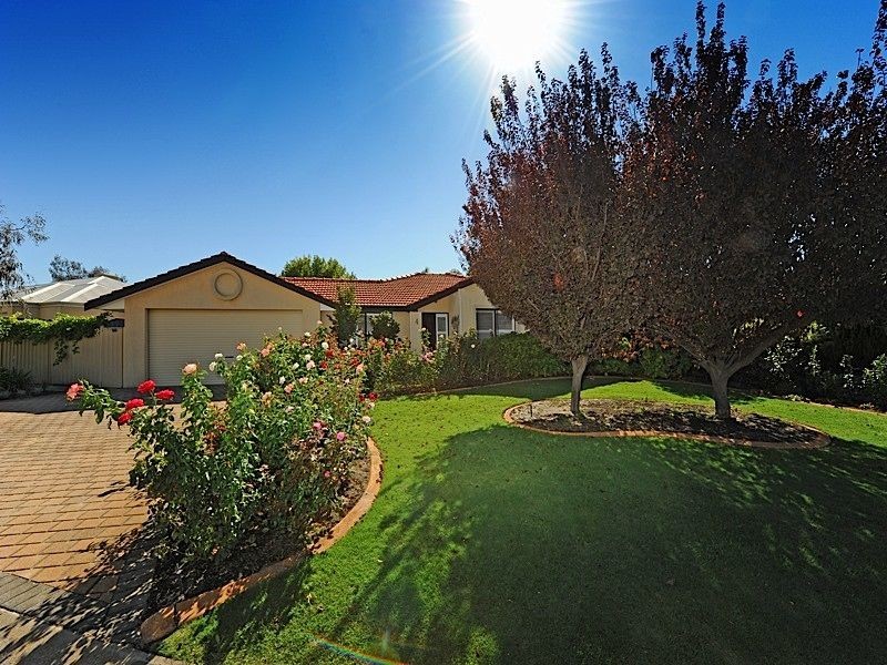 4 Millcroft Elbow, Jandakot WA 6164