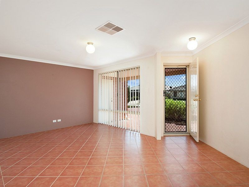 31 Chivalry Way, Atwell WA 6164