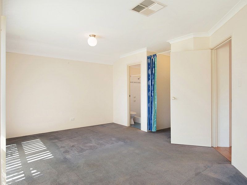 31 Chivalry Way, Atwell WA 6164
