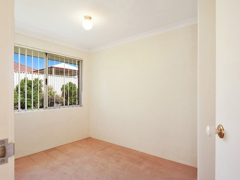 31 Chivalry Way, Atwell WA 6164