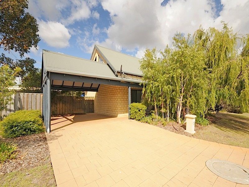 1 Ashridge Turn, Canning Vale WA 6155