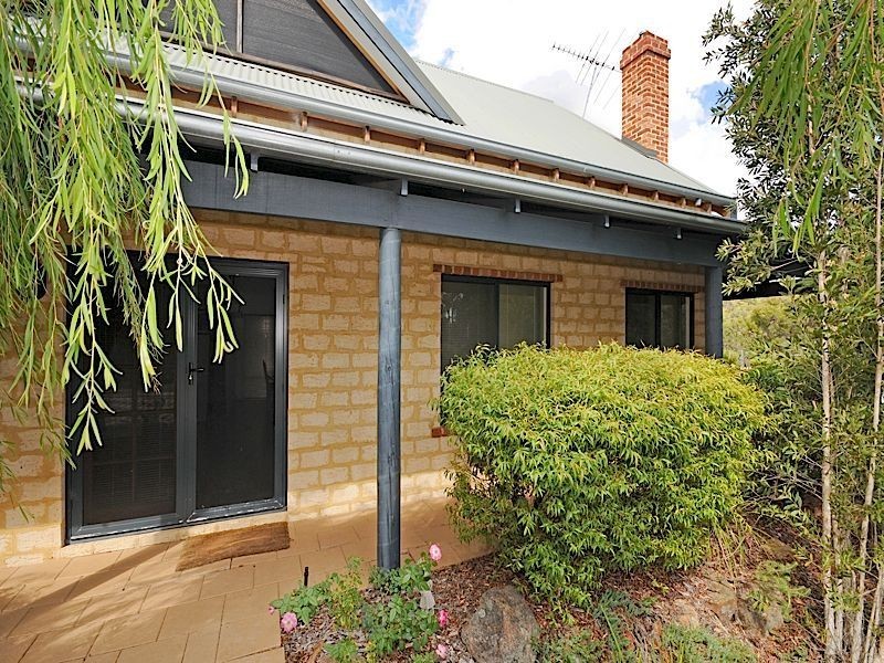 1 Ashridge Turn, Canning Vale WA 6155