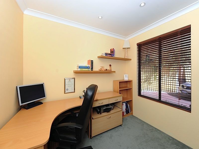 11 Bagot Court, Leeming WA 6149