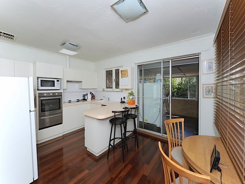 1 Egeus Way, Coolbellup WA 6163