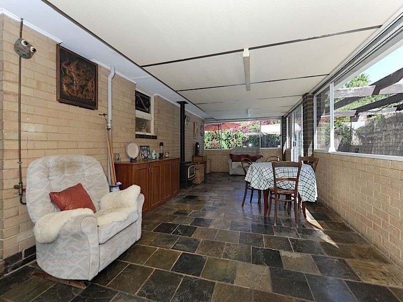 1 Egeus Way, Coolbellup WA 6163