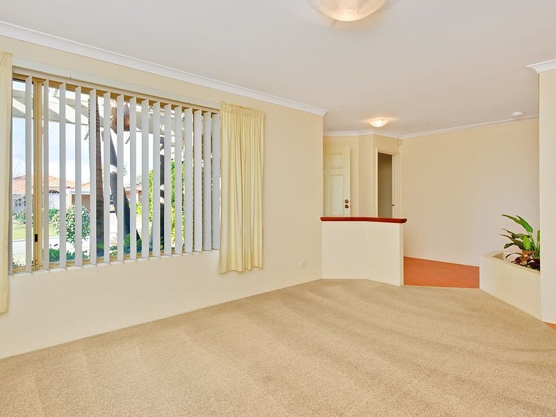75 Sylvan Crescent, Leeming WA 6149