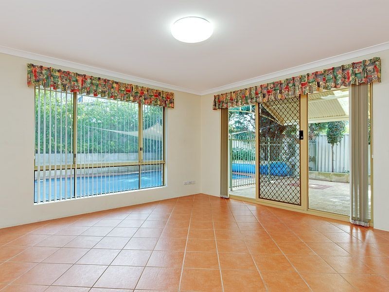 75 Sylvan Crescent, Leeming WA 6149