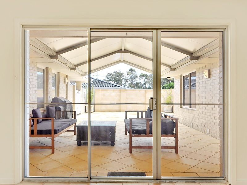 10 Walker Court, Kardinya WA 6163