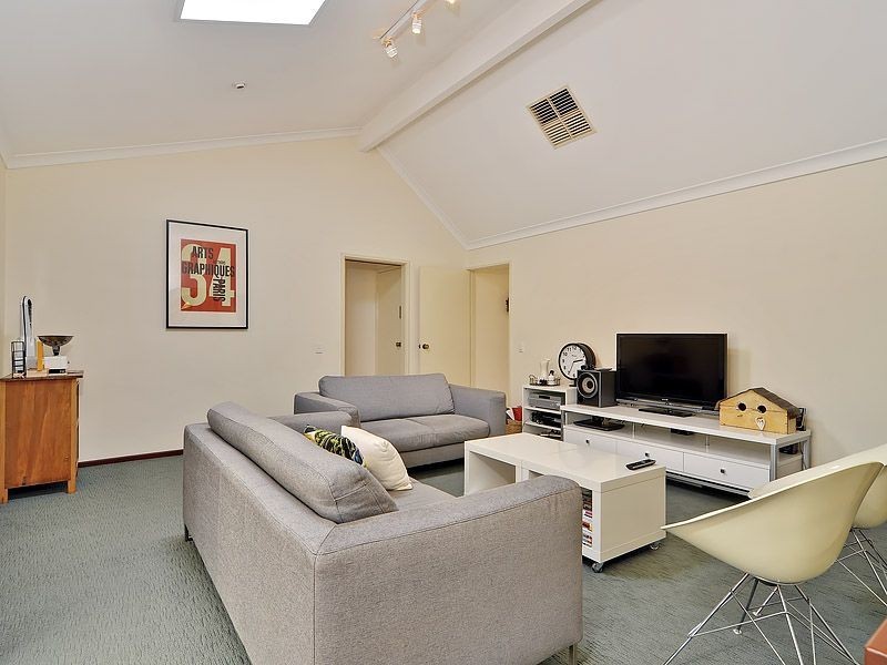 3 Castlemain Heights, Leeming WA 6149
