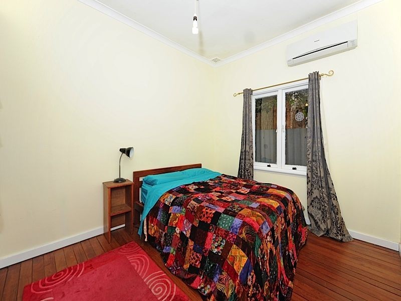 28 Renou Street, Queens Park WA 6107